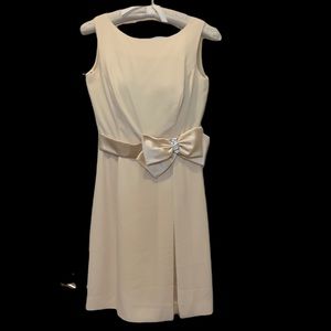 Stunning Unique Pale Yellow Dress, size 4